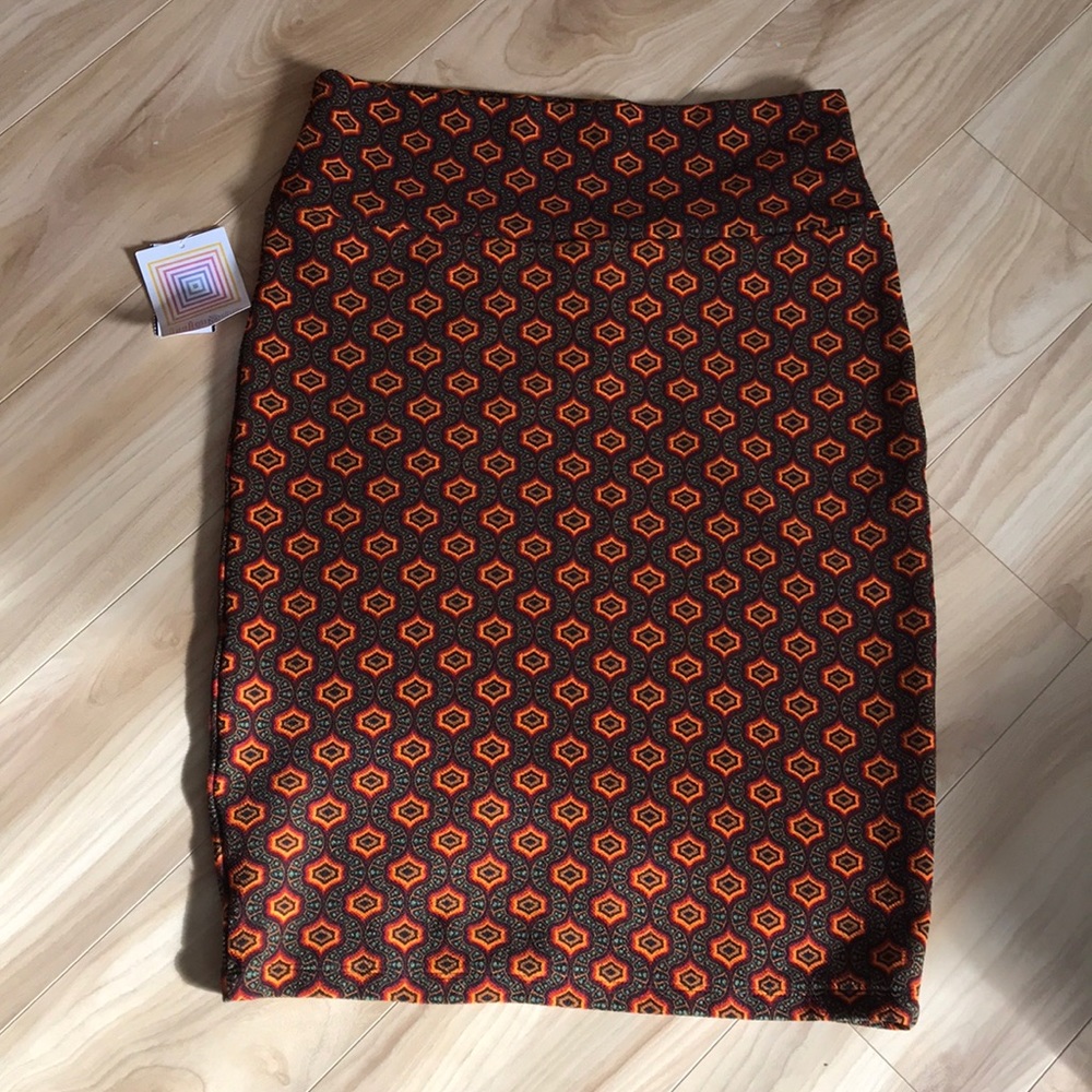 3/$25 NWT Lularoe Cassie skirt size M
